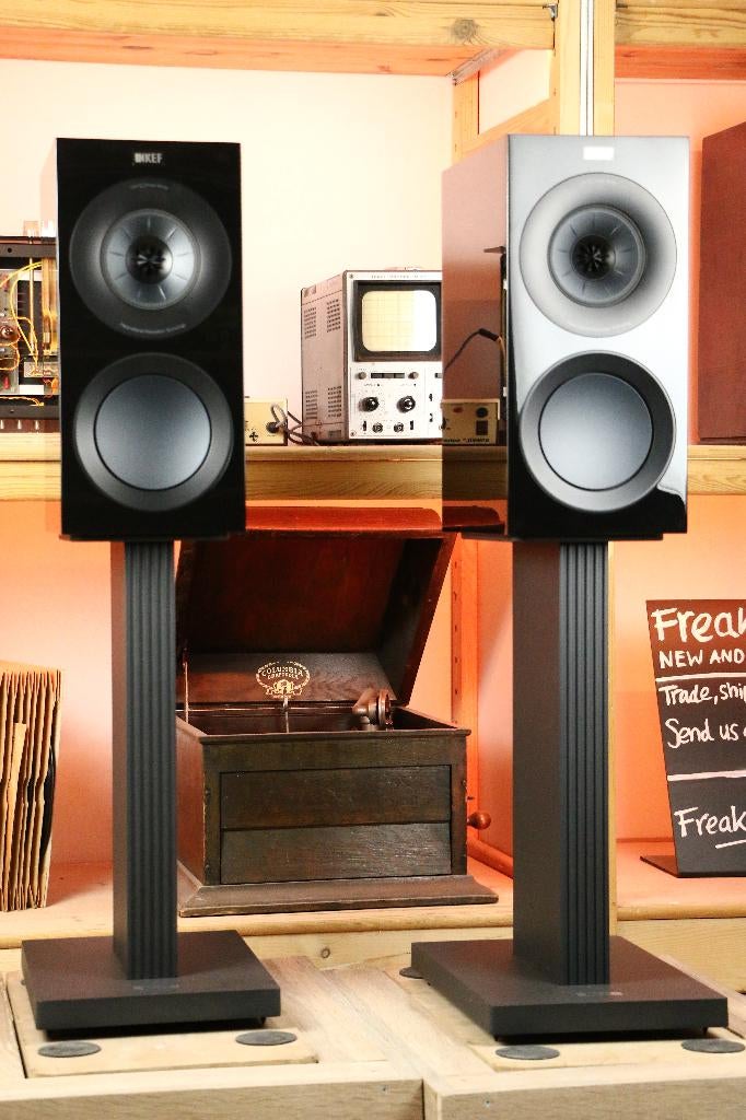 KEF R3 / R 3 Meta op stands. 100% dealergarantie! Zeer jong., Enlèvement ou Envoi, Comme neuf