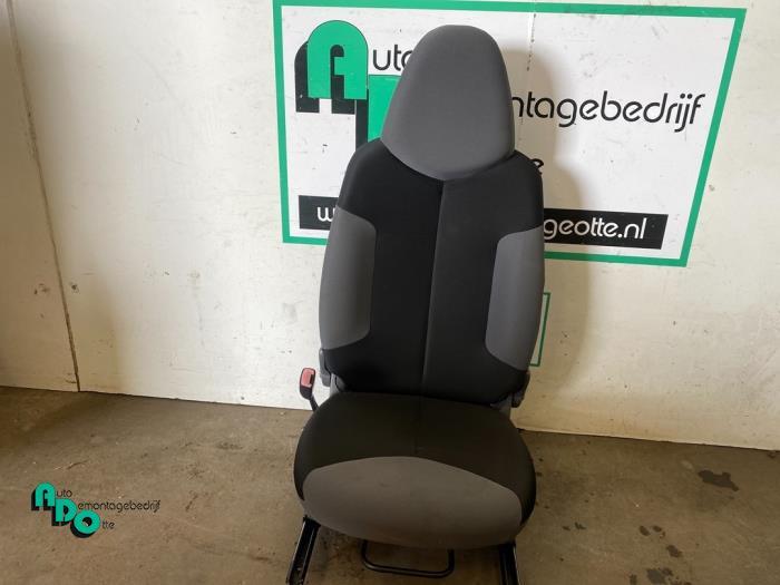 Siège gauche d'un Citroen C1 (C1 08-), Autos : Pièces & Accessoires, Habitacle & Garnissage, Citroën, Utilisé, 3 mois de garantie