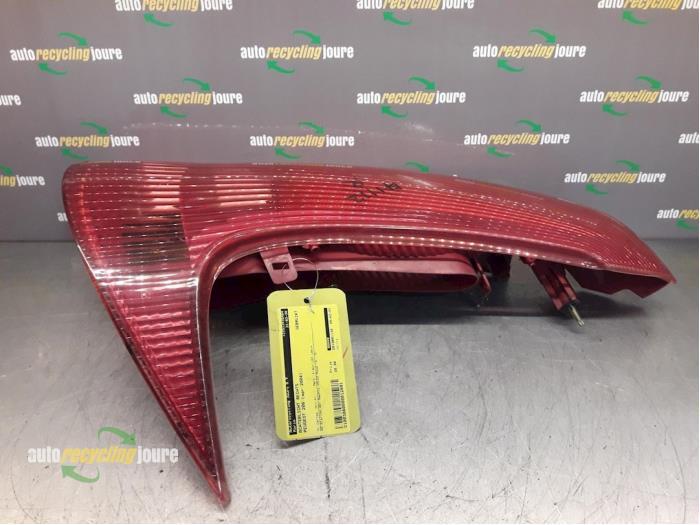 Feu arrière droit d'un Peugeot 206, -, -, 3 mois de garantie, Utilisé