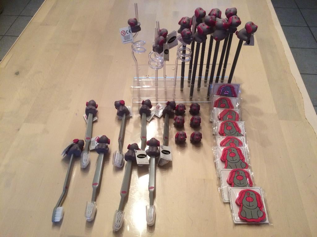 Hondje billy fuchsia bb collectie UITVERKOOP, Ophalen of Verzenden, Nieuw, Kraamcadeau