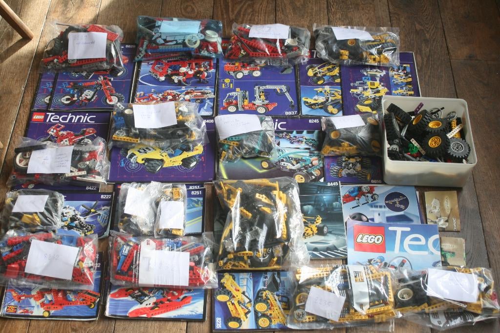 14 sets lego technic uit de jaren 90 + extra blokken, Kinderen en Baby's, Speelgoed | Duplo en Lego, Ophalen, Zo goed als nieuw
