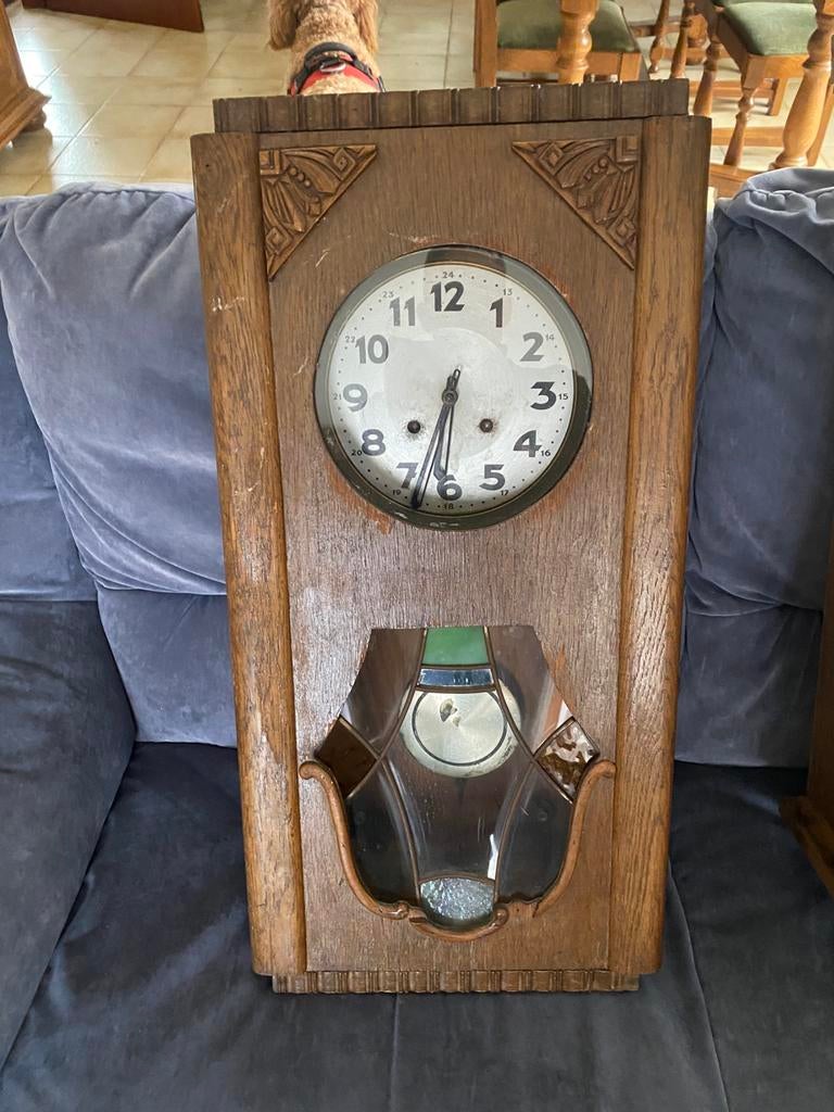 Horloge murale ancienne, Enlèvement