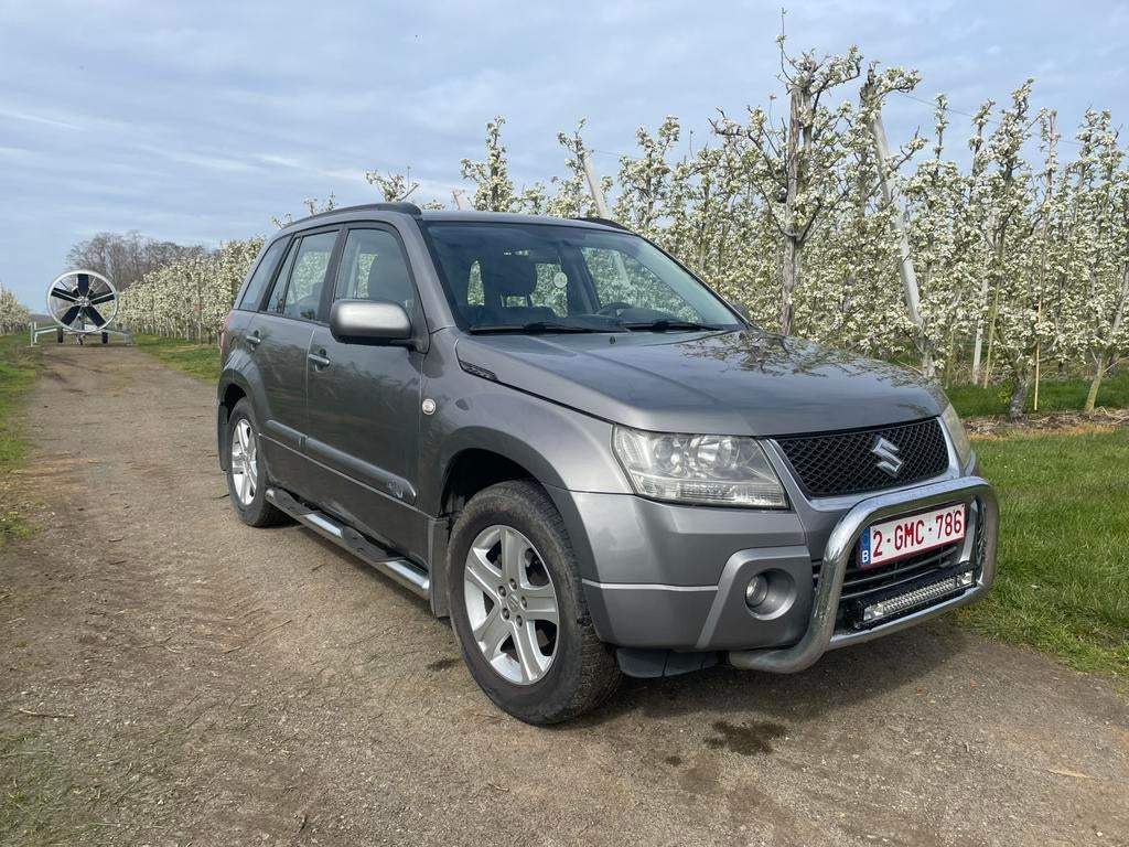 Suzuki grand vitara fulloption blanco gekeurd, Auto's, Zwart, 2000 kg, Grand Vitara, Leder