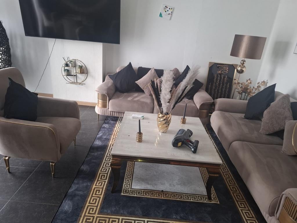 Salon Feuteuil, Enlèvement