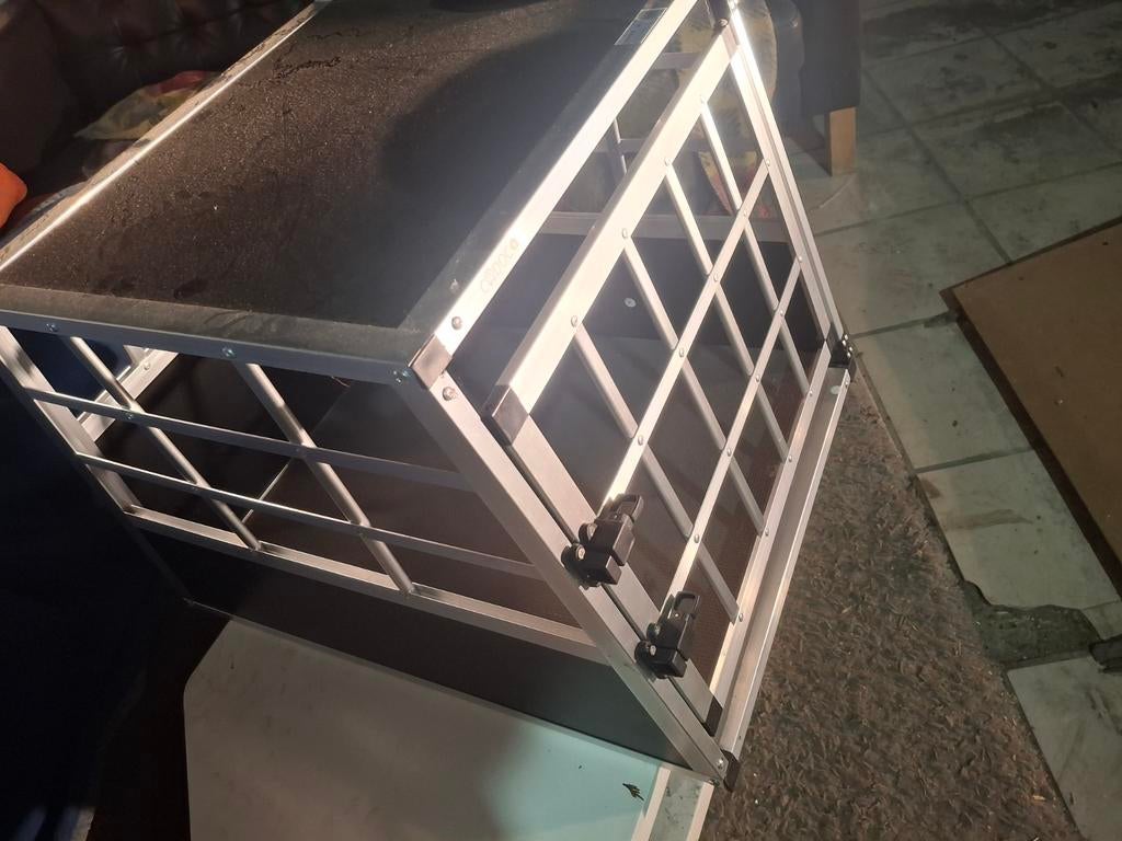 Auto bench, Animaux & Accessoires, Caisses pour chiens, Enlèvement