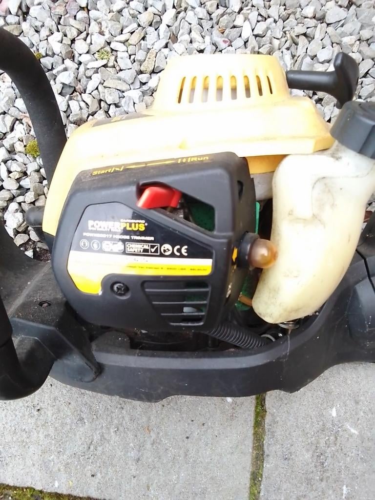 Hegge schaar op benzine 60 CM mes Herselt 2230, Ophalen, Benzine