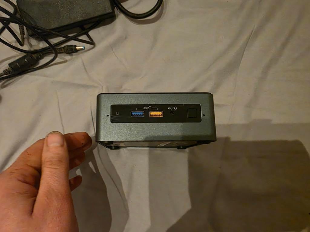 Intel nuc i5 8th gen 8gb ram nuc8i5beh2, Ophalen