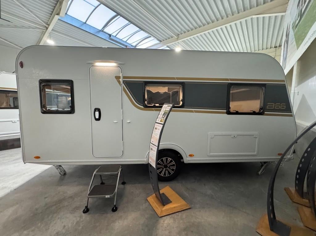 Lits jumeaux Burstner B66 490 TL, Jusqu'à 4, 6 à 7 mètres, Entreprise, Bürstner