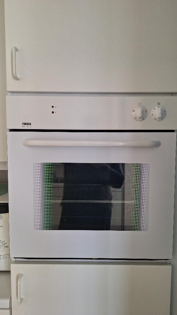 Four Encastrable blanc avec gril et Tourne broche, Elektronische apparatuur, Ovens, Oven, Zo goed als nieuw, Inbouw, 45 tot 60 cm