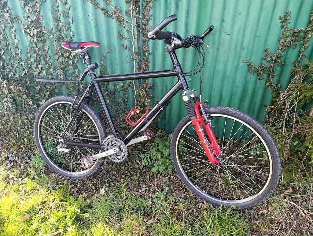 Mountainbike with aluminium frame 28", top staat !, Fietsen en Brommers, Overige merken, 28 inch, Vering, Zo goed als nieuw
