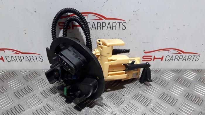 Flotteur de carburant d'un Mercedes CLA, 3 mois de garantie, Utilisé, -, -