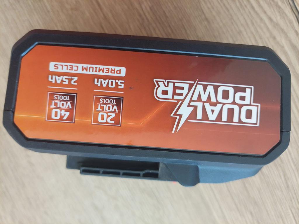 PowerPlus Dualpower 2x20V 5Ah Premium accu + oplader., Ophalen, Zo goed als nieuw