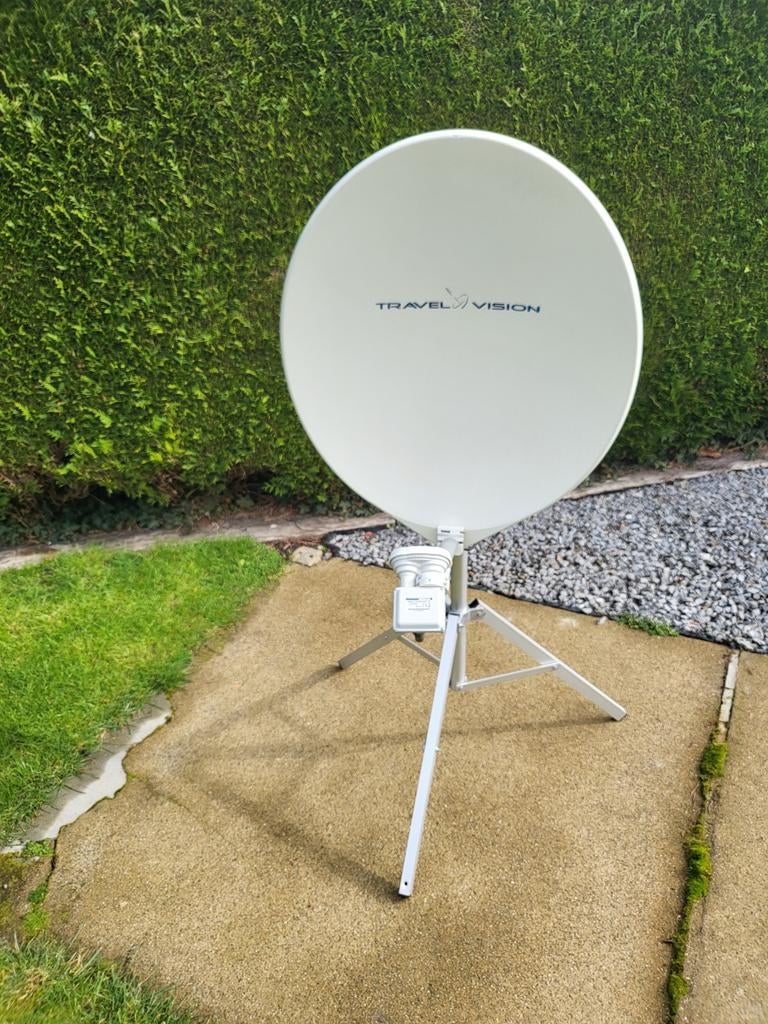 Travel Vision R6-DUO met Denson TV 21,6 inch, Ophalen