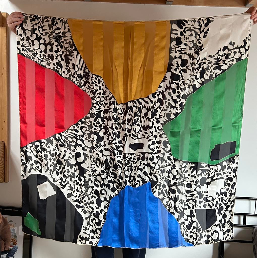 Christian Fishbacher 130cm vintage zijden sjaal, Ophalen of Verzenden