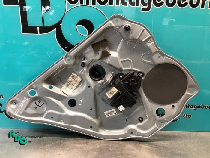 Ruitmechaniek 4Deurs links-achter van een Volkswagen Polo (P, Gebruikt, -, Volkswagen, -