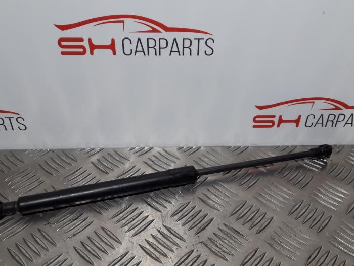 Gasdemper Motorkap links van een BMW 1-Serie, Auto-onderdelen, Gebruikt, -, -, Ophalen of Verzenden