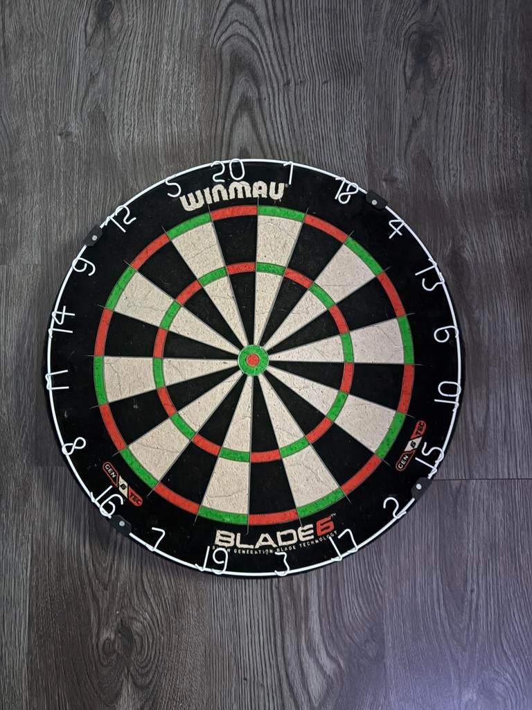 Darts set, Ophalen, Zo goed als nieuw, Dartbord