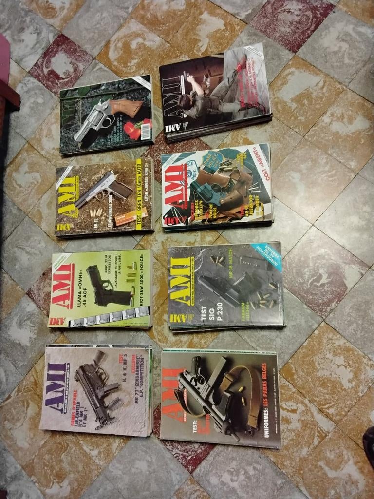 Livres militaria, Enlèvement