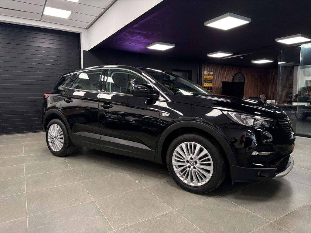 OPEL GRANDLAND X 2019 BENZINE 130PK 135.000KM, 1199 cc, Zwart, Handgeschakeld, Grandland