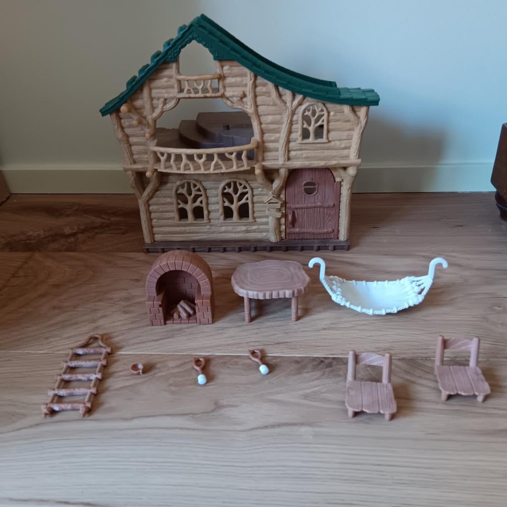 Sylvanian- le chalet du lac (5451), Enfants & Bébés, Jouets | Maisons de poupées, Enlèvement