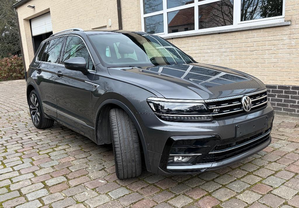 Volkswagen Tiguan 2.0 TDi R-Line 4Motion Platinum  133000 km, Auto's, Automaat, 1440 kg, 4 cilinders, Leder