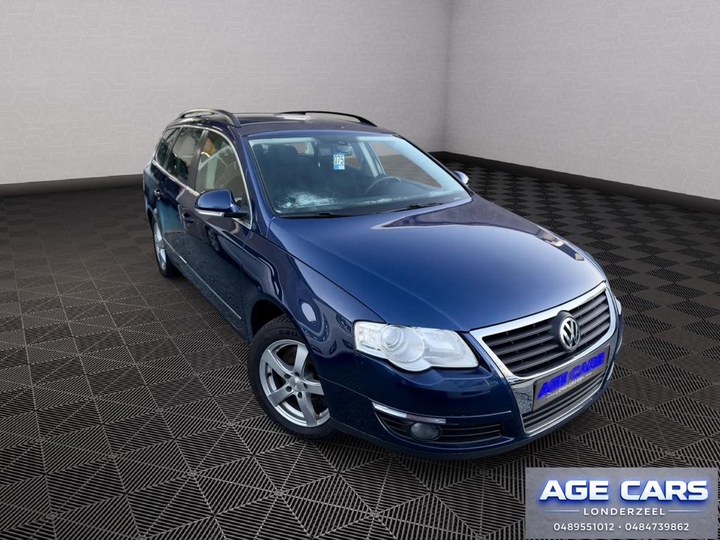 Volkswagen Passat 1.6 FSI Automaat, Auto's, Automaat, Zwart, 4 cilinders, Bedrijf