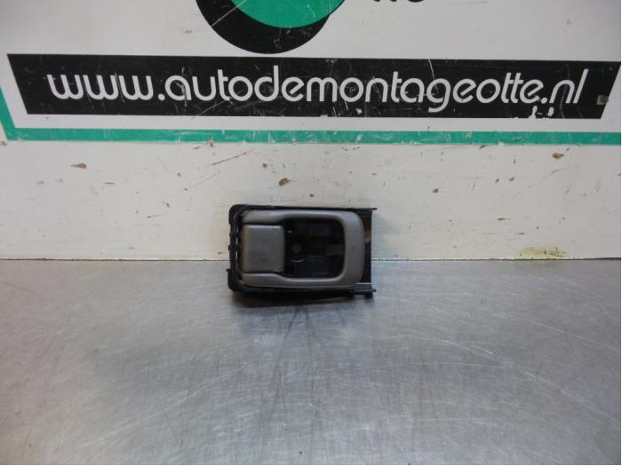 Poignée portière 2portes gauche d'un Nissan Micra (Micra 1, -, Utilisé, -, Nissan