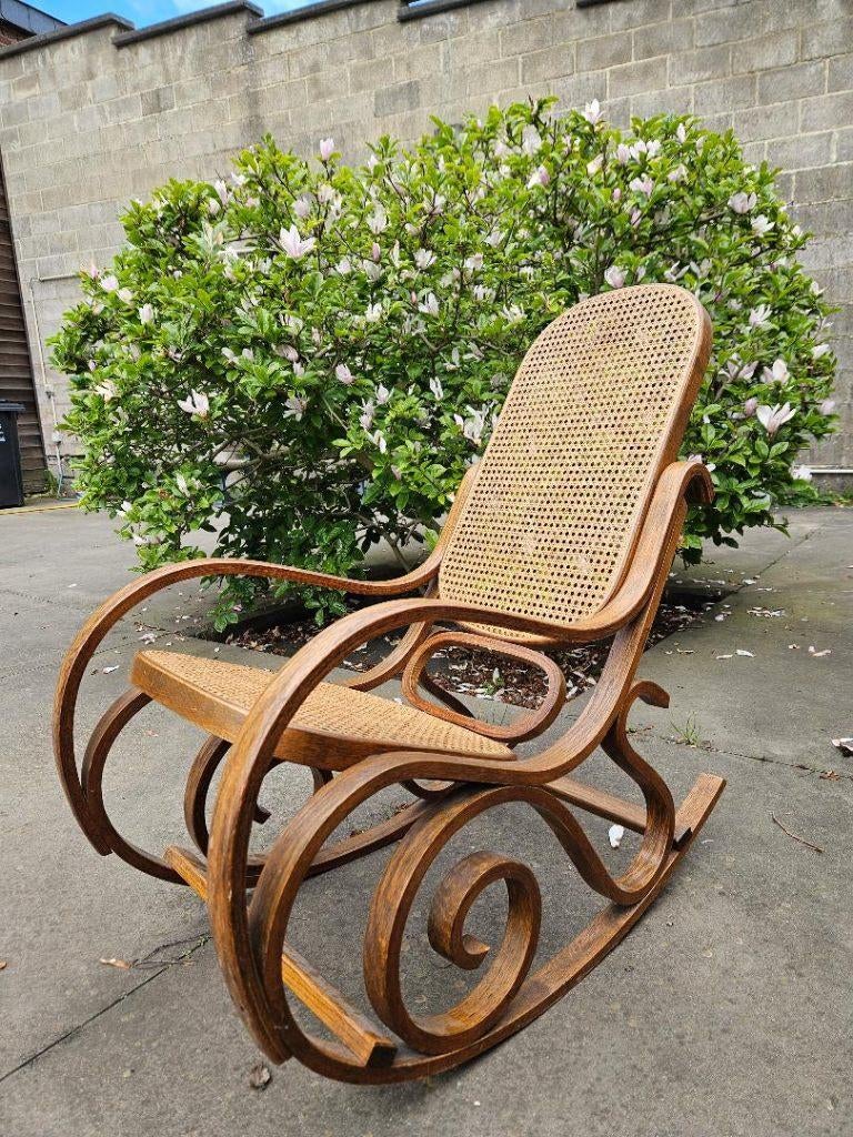 Rocking chair bois style Thonet vintage (fauteuil à bascule), Enlèvement