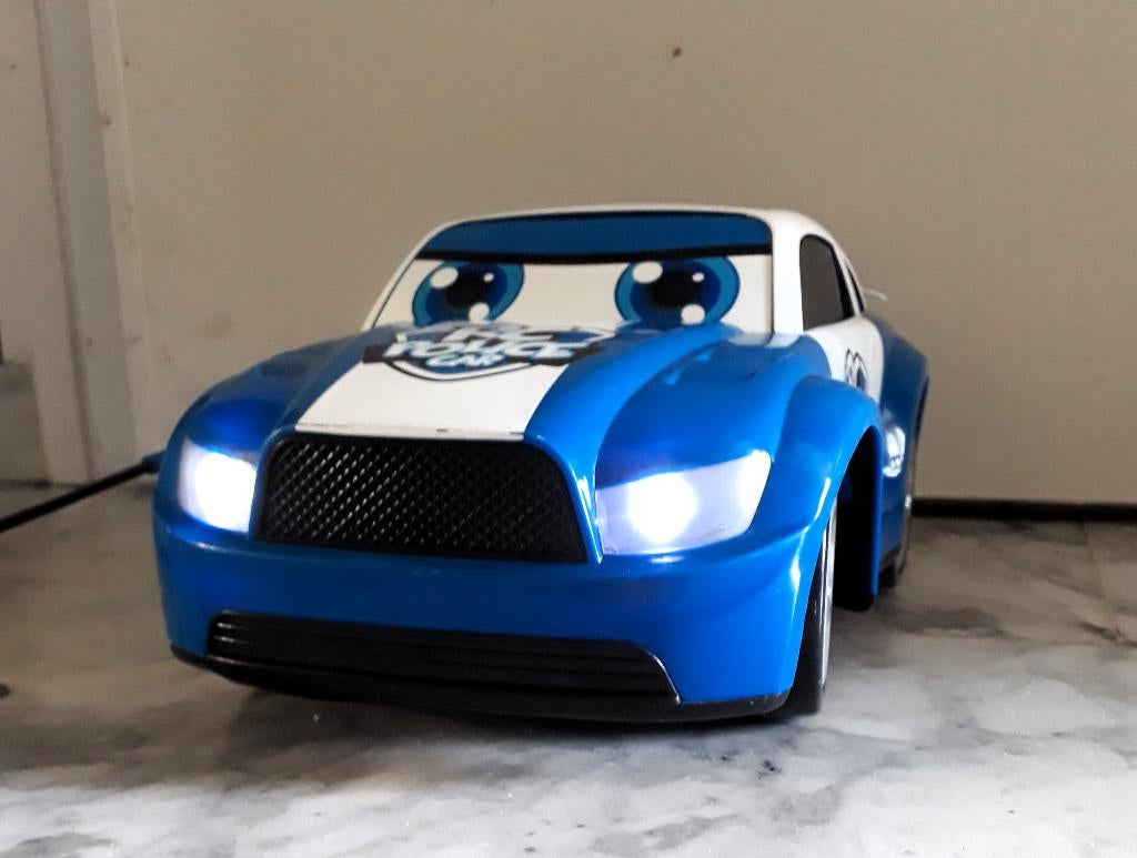 Voiture de police télécommandée (RC), Enfants & Bébés, Jouets | Véhicules en jouets, Comme neuf, Télécommande, Enlèvement