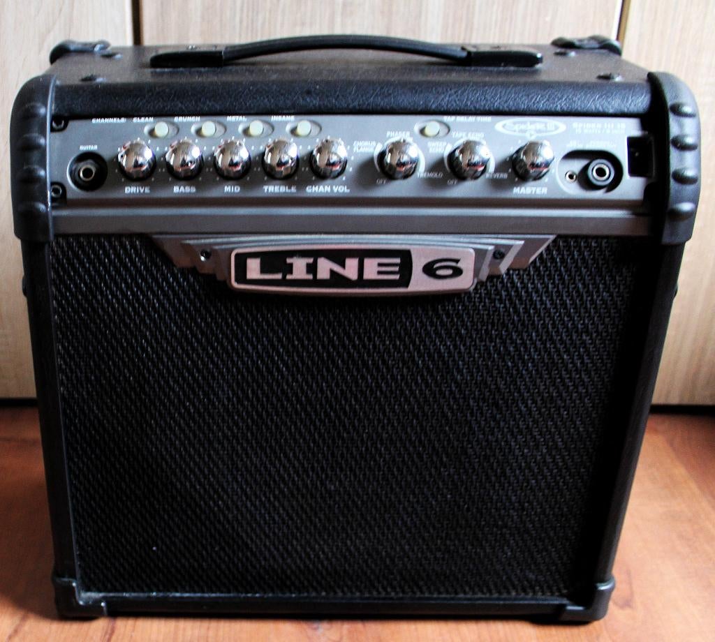 gitaarversterker LINE 6 SPIDER III 15 WATT, Muziek en Instrumenten, Ophalen, Zo goed als nieuw, Solid body