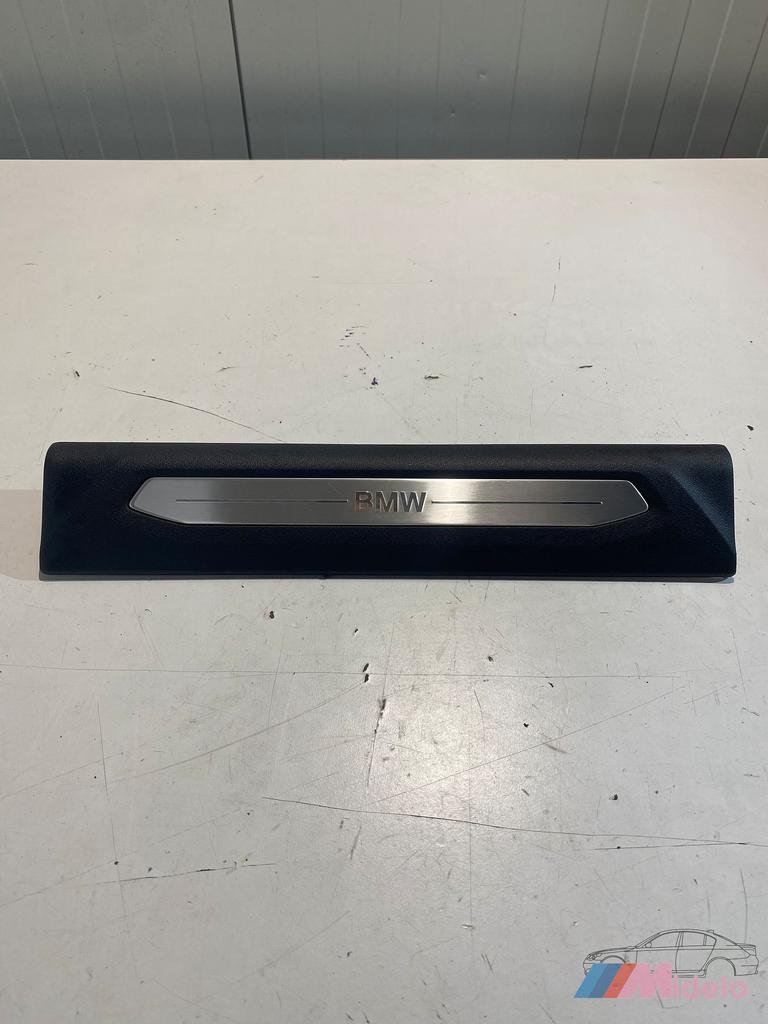 BMW F40 INSTAPLIJST LINKS 51477469183, Gebruikt, -, -, Ophalen of Verzenden