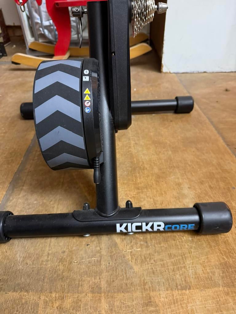Wahoo kickr core - indoor fiets trainer, Ophalen, Zo goed als nieuw