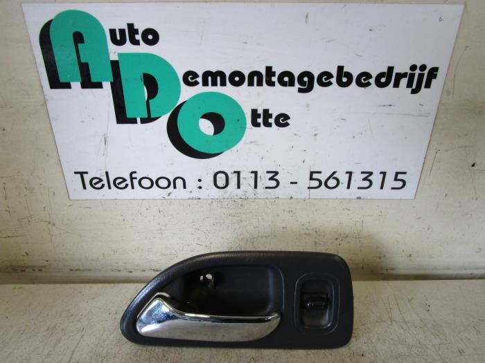 Poignée portière 4portes arrière gauche d'un Honda Aerode, Autos : Pièces & Accessoires, Carrosserie & Tôlerie, Honda, Utilisé