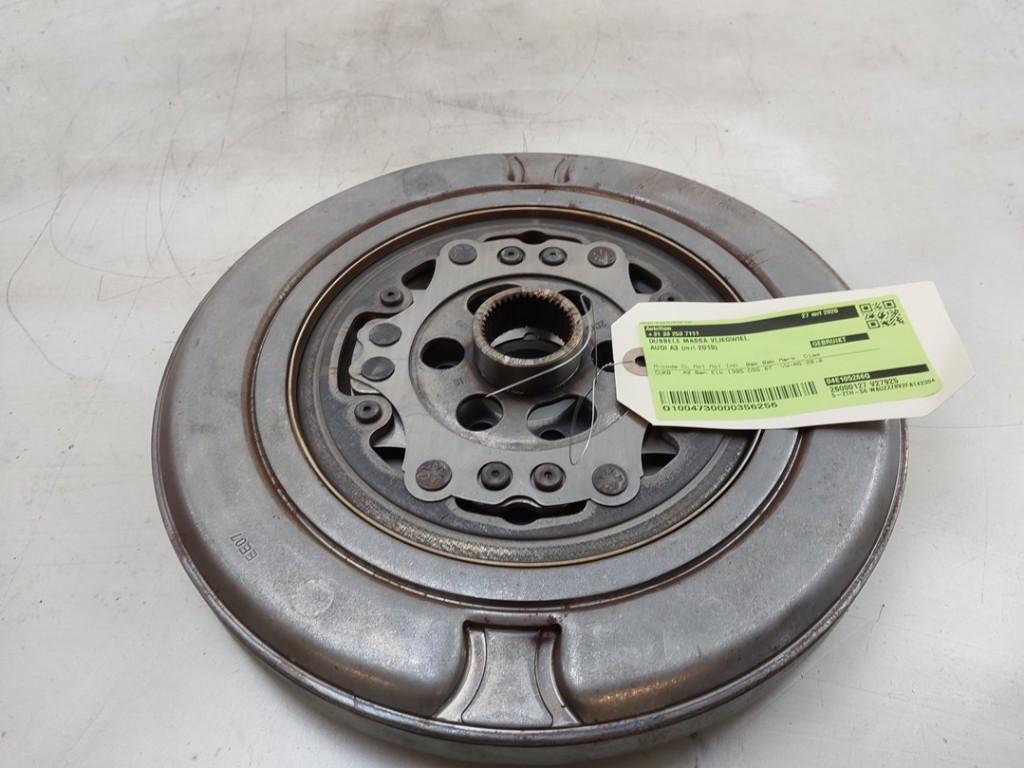 VLIEGWIEL DUBBELE MASSA Audi A3 Sportback (8VA / 8VF), Auto-onderdelen, Motor en Toebehoren, Audi, Gebruikt