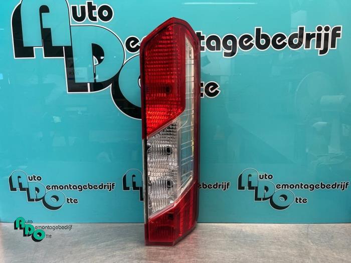 Feu arrière droit d'un Ford Transit (Transit 14-), Autos : Pièces & Accessoires, -, 3 mois de garantie, -, -