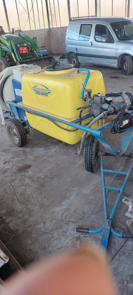 Sproeier met automatische oproldarm, Zakelijke goederen, Landbouw | Werktuigen, Ophalen