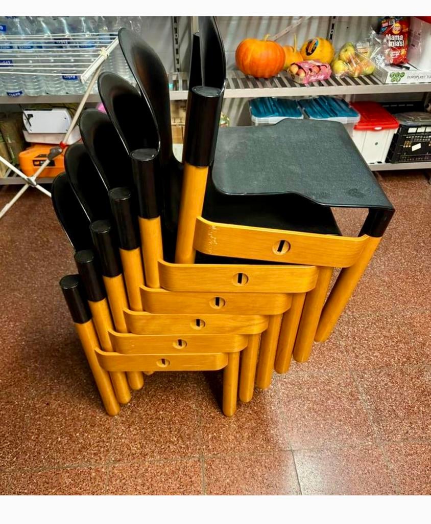 Pile de chaises Thonet, Antiquités & Art, Enlèvement