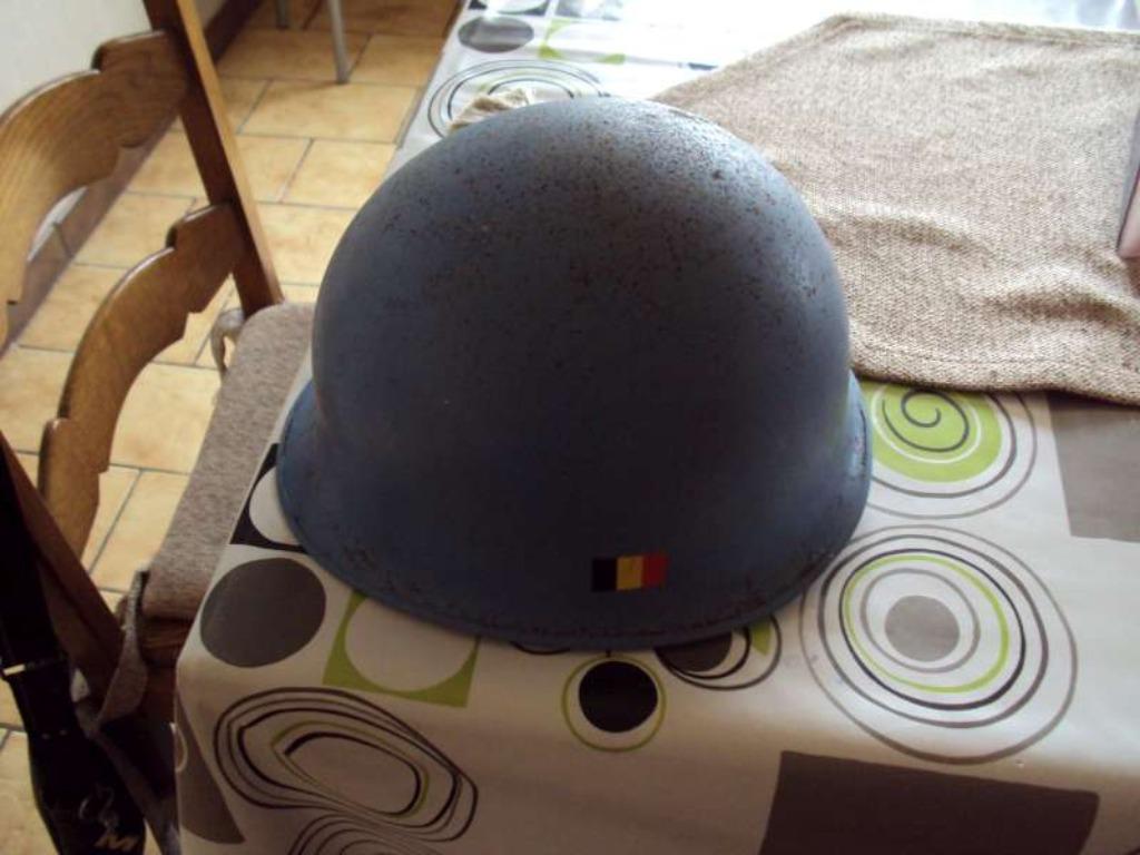 abl blauw helm  buitenhelm en binnenhelm m51, Verzamelen, Ophalen of Verzenden, Landmacht, Helm of Baret