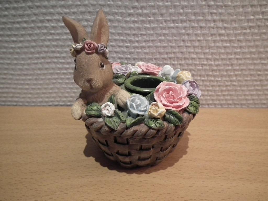 Bougeoir Villeroy & Boch  (Lapin dans panier) Hauteur: 9 cm., Divers, Envoi, Comme neuf