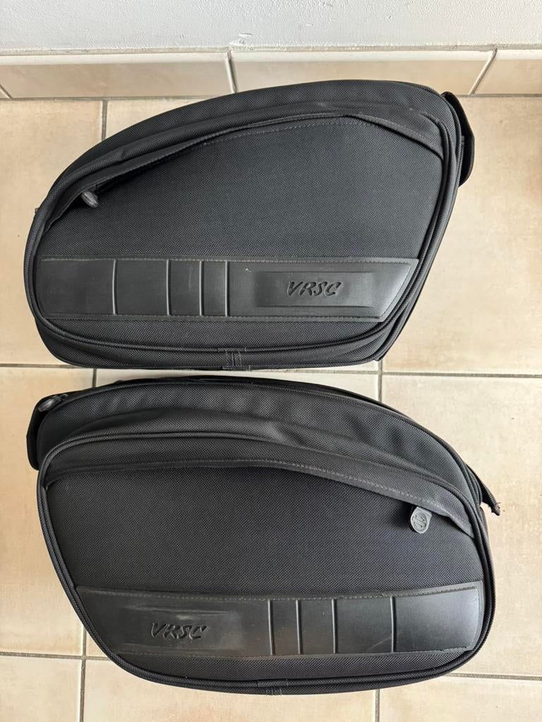 Ensemble de sacs Harley-Davidson VRSC d'origine, Enlèvement ou Envoi, Comme neuf