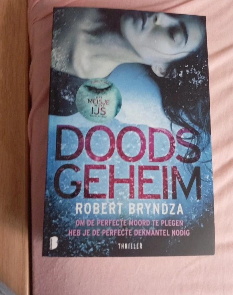 Livre Death Secret, Enlèvement ou Envoi