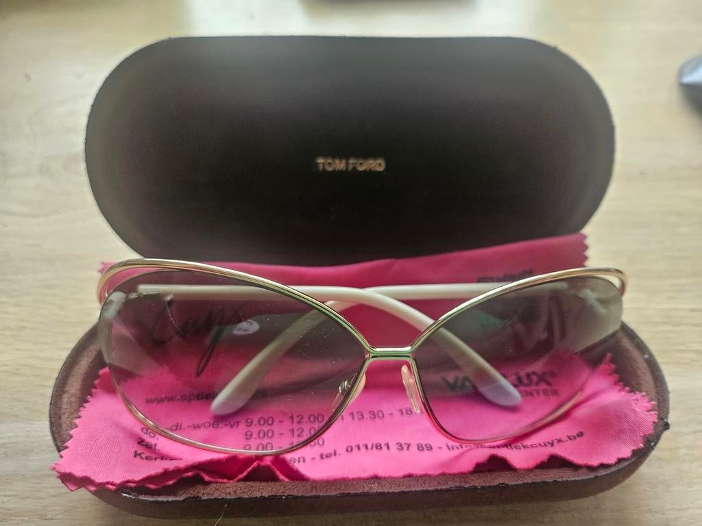 Lunettes de soleil Tom Ford, Enlèvement, Comme neuf, Lunettes de soleil