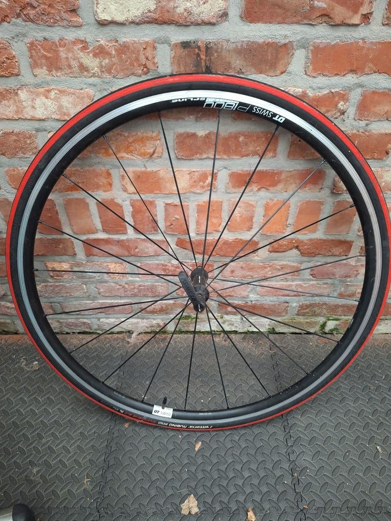 Dt SWISS P1800 SP line - velgremmen + banden + 11s cassette, Enlèvement