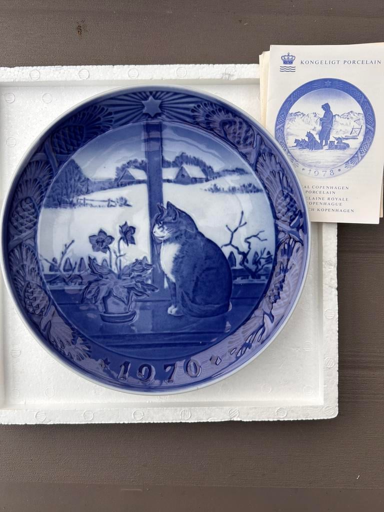 Nieuw porselein boord  met doos, Ophalen of Verzenden