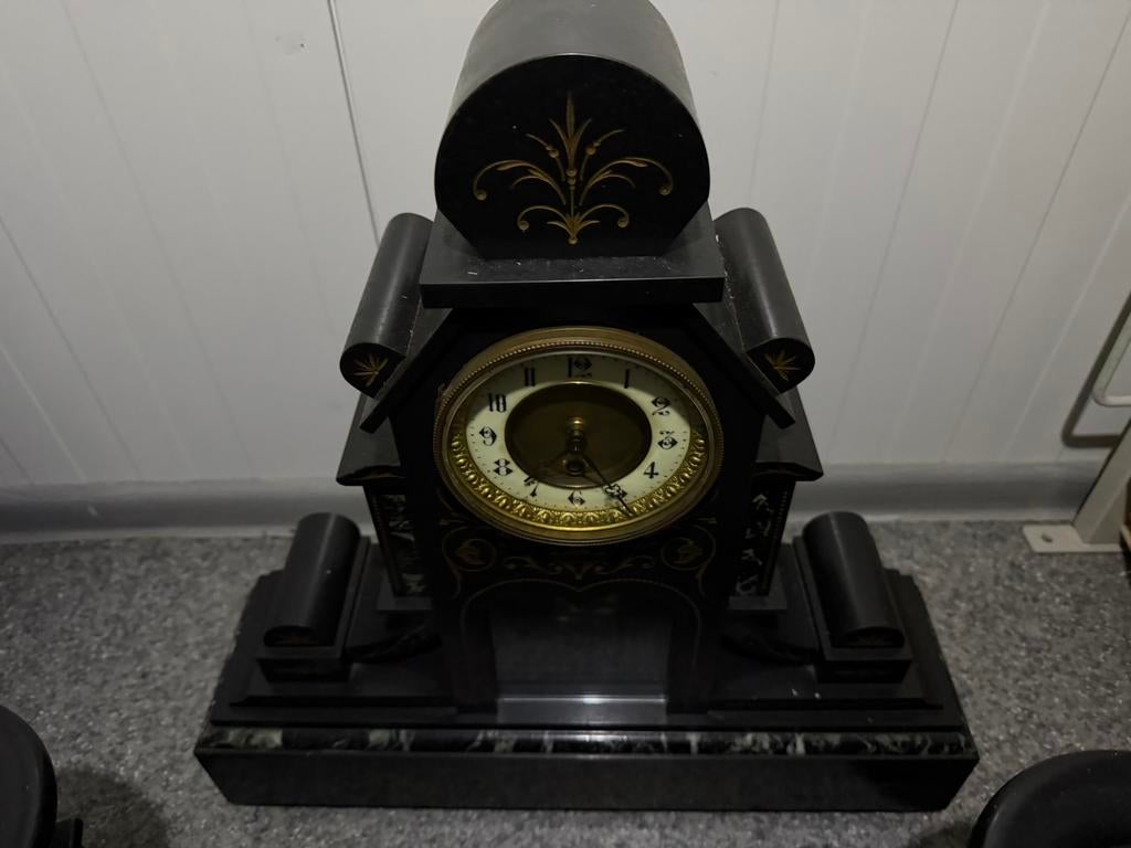 Horloge Pendule, Enlèvement