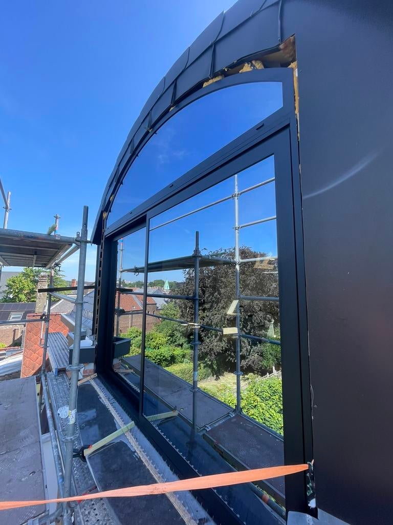 Laveur de vitres professionnel, Nettoyage des locaux commerciaux