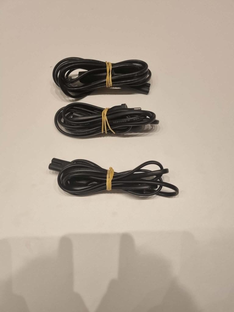 C7 Power Cable 1 Meter Hoogwaardige Stroomkabel, Audio, Tv en Foto, Audiokabels en Televisiekabels, Ophalen, Zo goed als nieuw