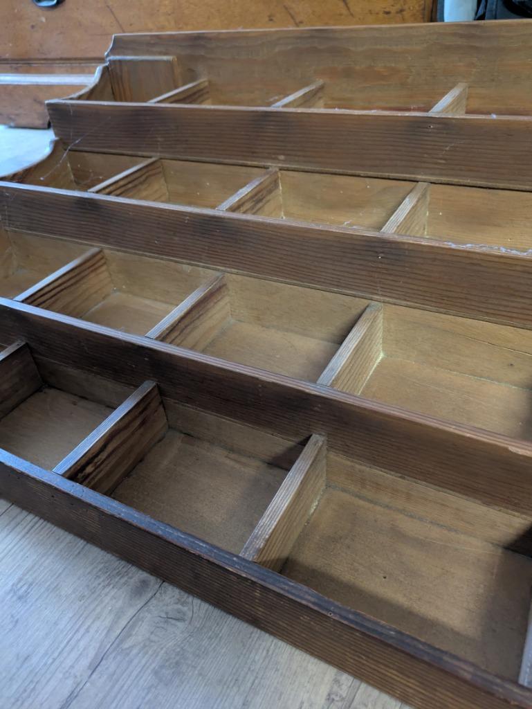 Opberg- of presentatiekastje, Ophalen, Gebruikt, Materiaal