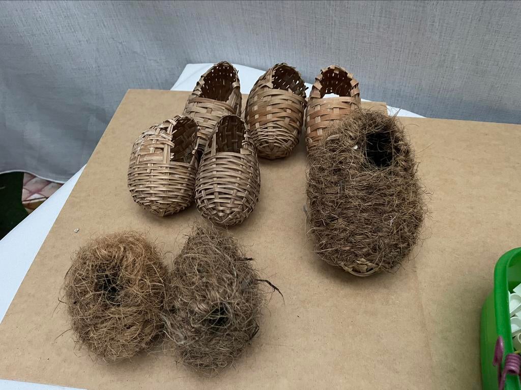 Rieten of kokosnest voor exotische vogels, Dieren en Toebehoren, Zo goed als nieuw