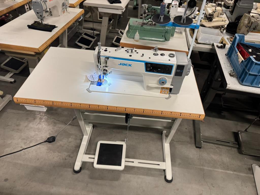 Industriële naaimachine jack a2c half automaat nieuw, Overige merken, Nieuw, Ophalen of Verzenden, Naaimachine